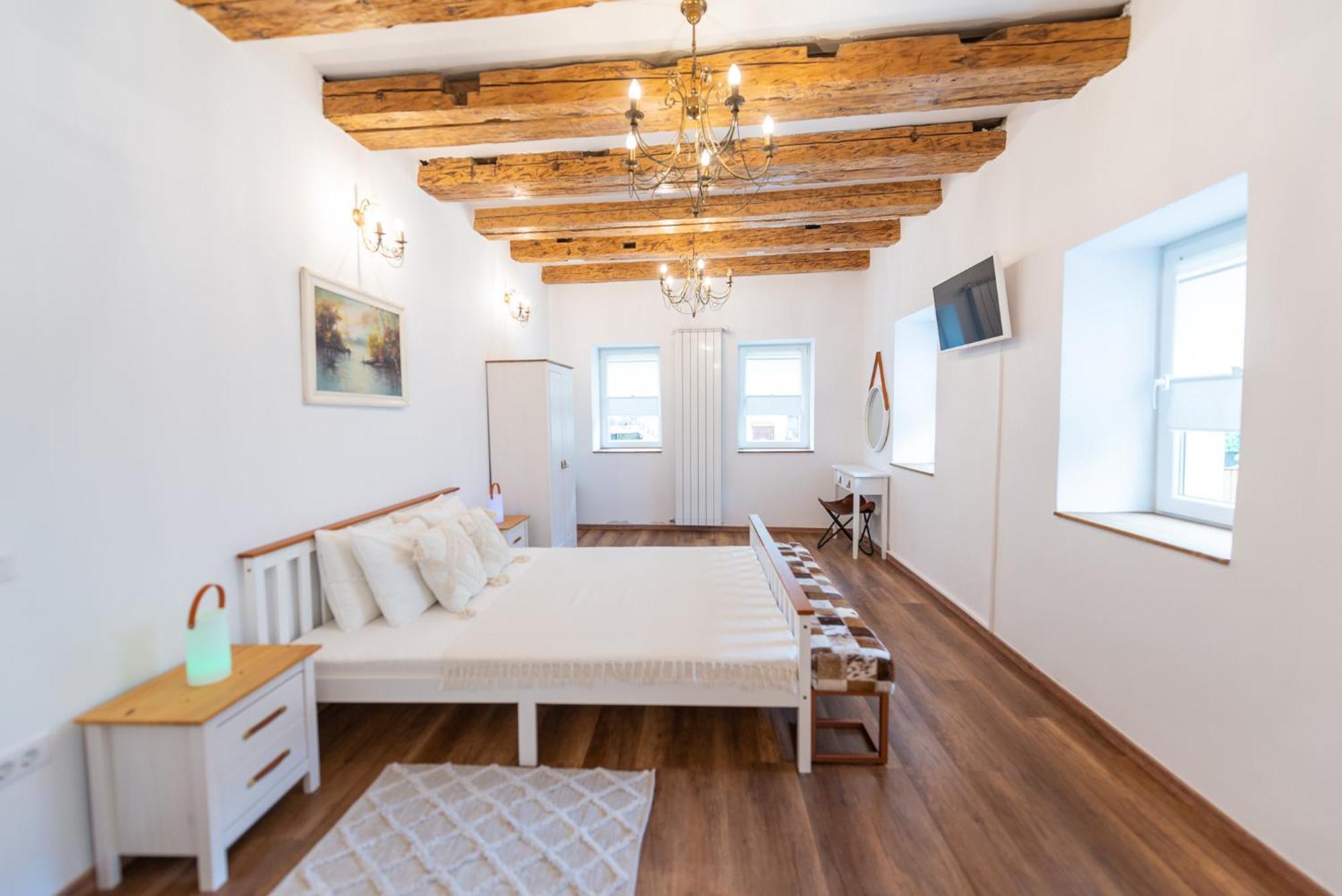 Hotel Fernweh Haus Braşov Esterno foto